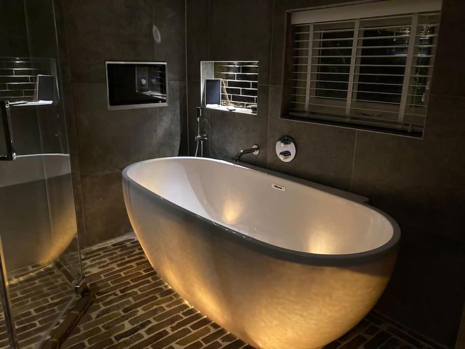 Voorsterstaete Former Barn, Including Jacuzzi Voorst Gem Voorst Exterior photo